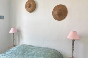 2 bedrooms, bed sheets - Apartment le lequin (Hyères)