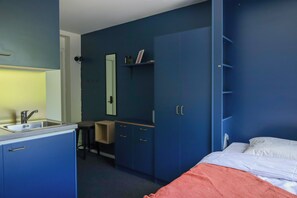 Standard Studio | Free WiFi