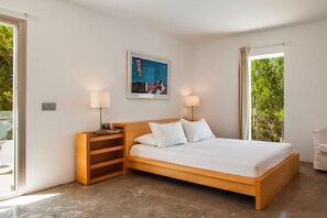 4 bedrooms, iron/ironing board, travel cot, free WiFi - Villa Bacio - My Rental Homes (San Jose)