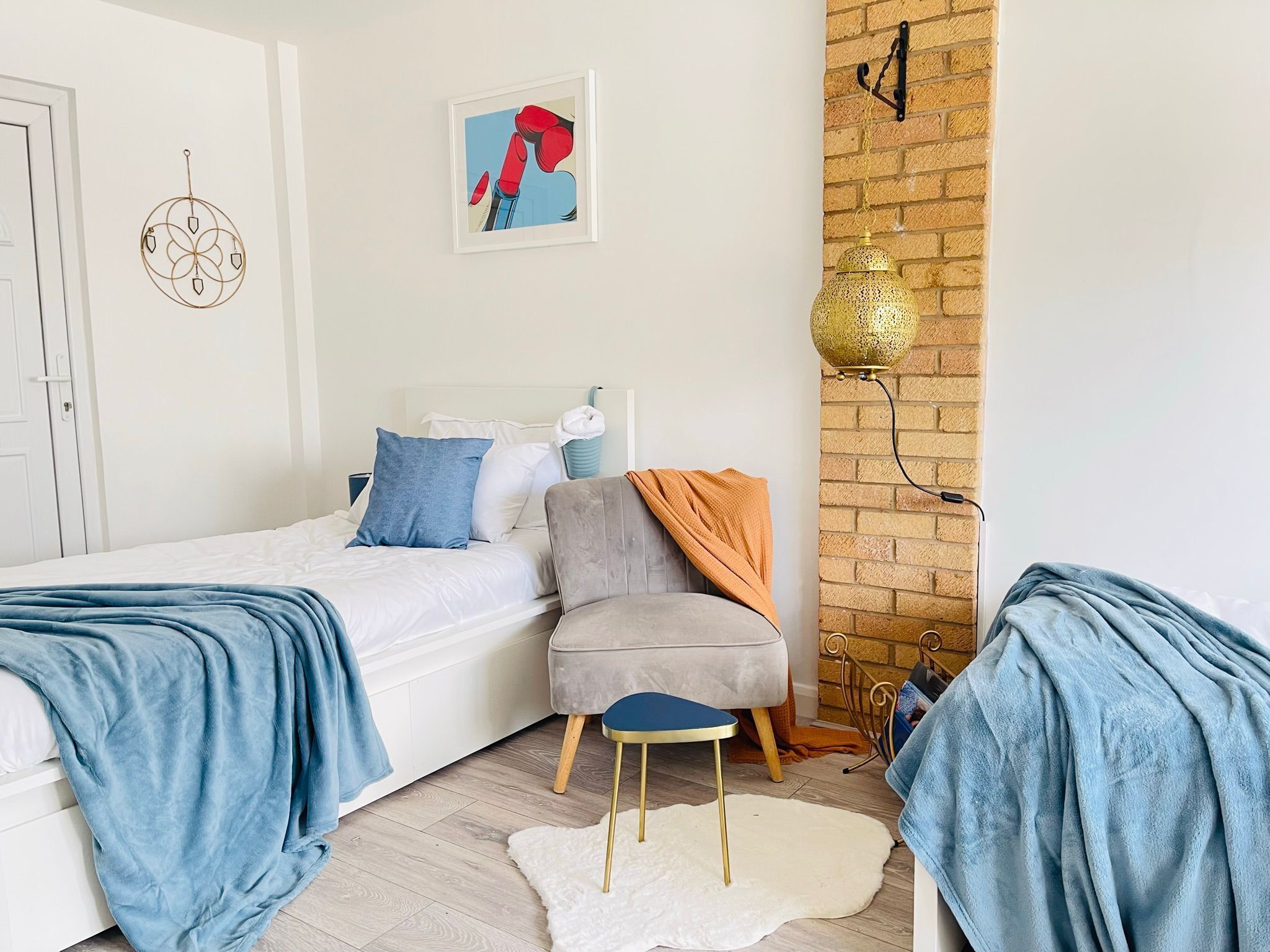 3 bedrooms, iron/ironing board, WiFi, bed sheets
