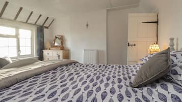 2 bedrooms, individually decorated, individually furnished, free WiFi