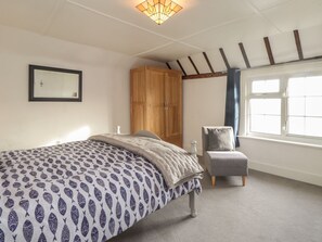 2 bedrooms, individually decorated, individually furnished, free WiFi