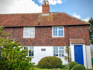 Exterior - 3 Seaview Cottages (Pevensey)