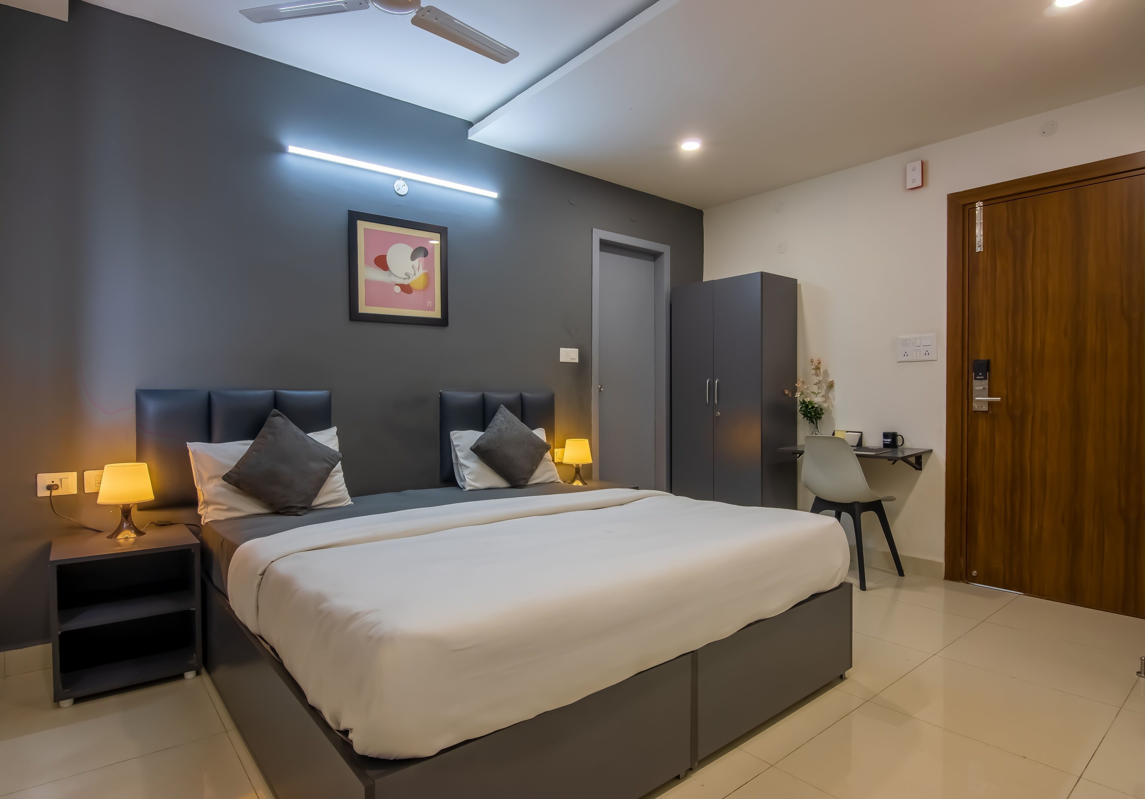 Studio, City View | In-room safe, desk, laptop workspace, blackout drapes