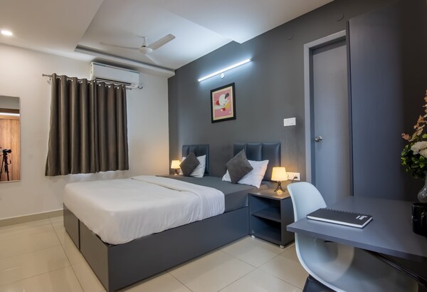Housr 84 Kondapur Near Botanical Garden - Hyderabad
