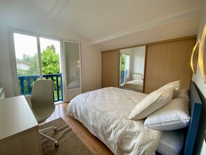 4 bedrooms, free WiFi, wheelchair access
