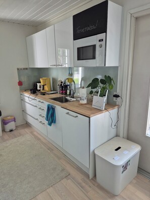 Micro-ondes, four, plaque de cuisson, lave-vaisselle