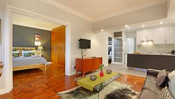 Luxury Apartment, Sea View | 2 bedrooms, iron/ironing board, free WiFi