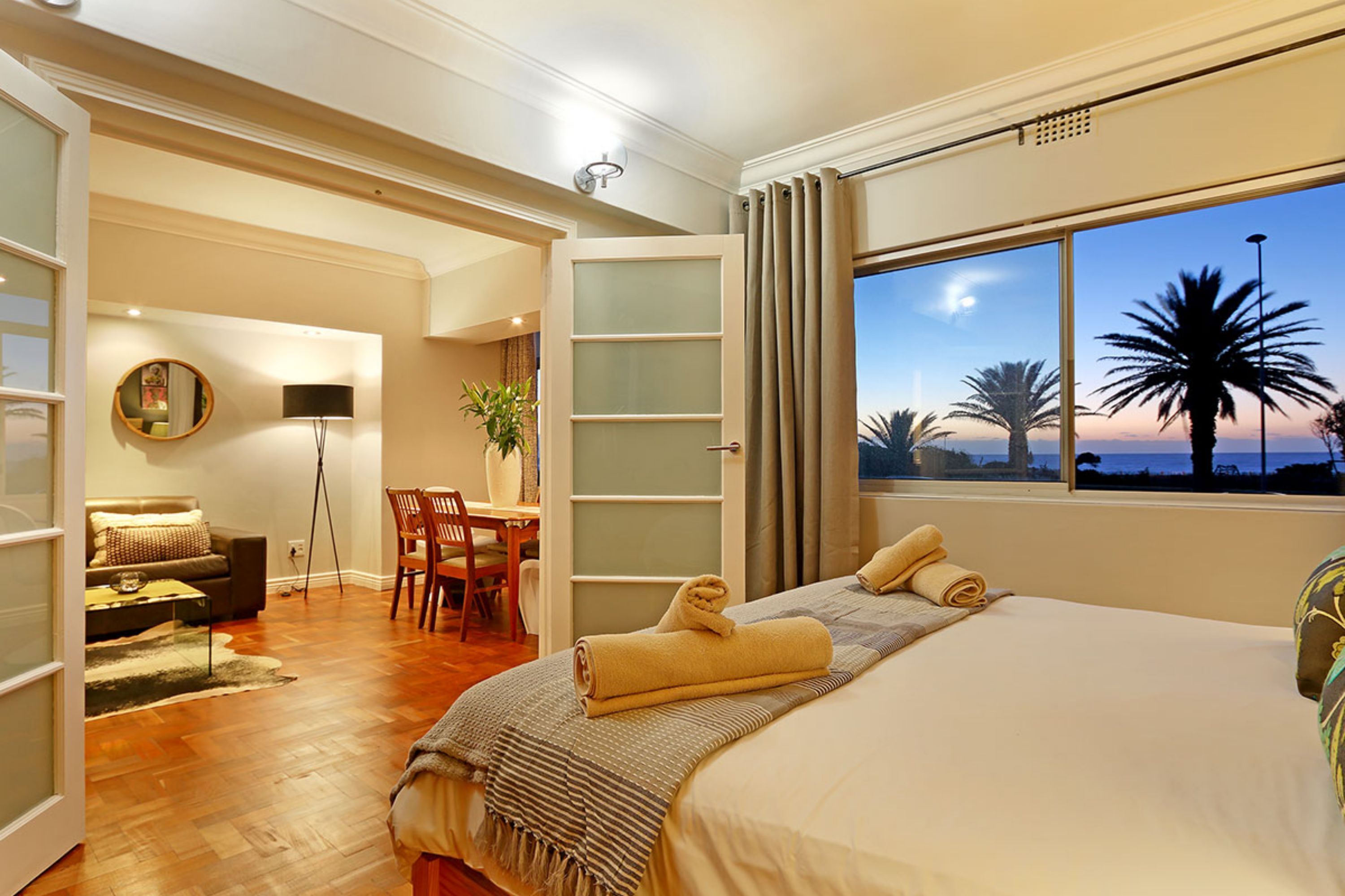 Luxe appartement, uitzicht op zee | Uitzicht vanuit de kamer