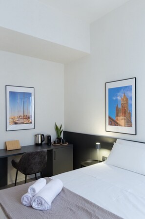 1 habitación, wifi y ropa de cama