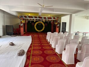Banquet hall - Hotel Tilak (Harda)