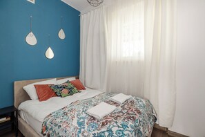 Iron/ironing board, free WiFi