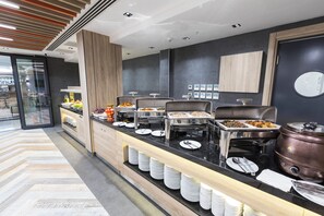Termasuk sarapan bufet setiap hari 