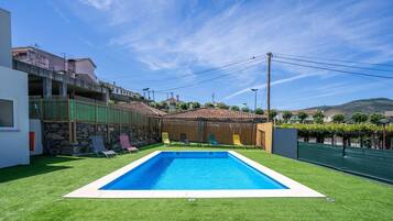 Căn hộ, 3 phòng ngủ, ban công, quang cảnh vườn | Hồ bơi | Hồ bơi ngoài trời