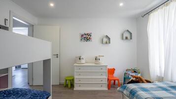 Apartment, 3 Bedrooms, Balcony, Garden View | 3 bedrooms