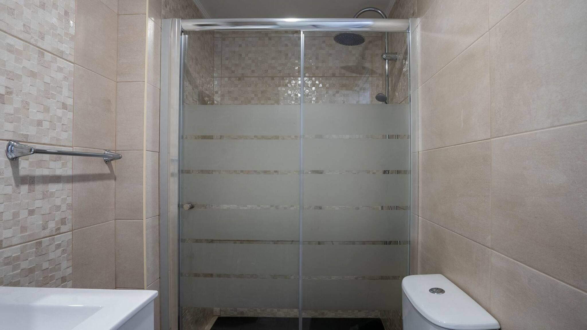 Apartment, 3 Bedrooms, Balcony, Garden View | Bathroom