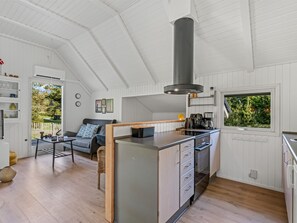 Jääkaappi, keittoastiat/astiat/ruokailuvälineet