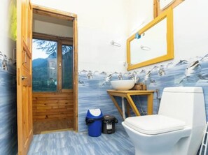經典客房, 山景 | 浴室 | 淋浴設備、免費盥洗用品
