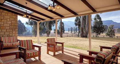 Family Escape | Pet-Friendly Mountain Stay
