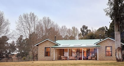 Family Escape | Pet-Friendly Mountain Stay