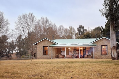 Family Escape | Pet-Friendly Mountain Stay