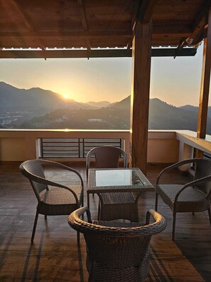 Terrace/patio - Laspa Cottage (Bhimtal)