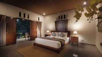 Villa, Hill View | Desk, iron/ironing board