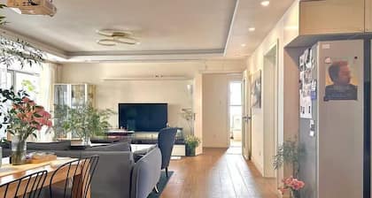 Shanghai Hills & Moment Family house close to The Bund