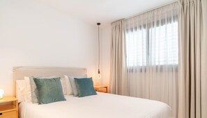 2 quartos, ferros/tábuas de passar roupa, Wi-Fi, roupa de cama