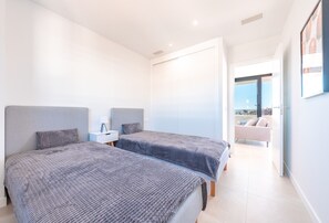 2 chambres, fer et planche à repasser, lit parapluie, Wi-Fi gratuit