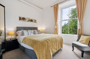 6 chambres, fer et planche à repasser, Wi-Fi gratuit, draps fournis