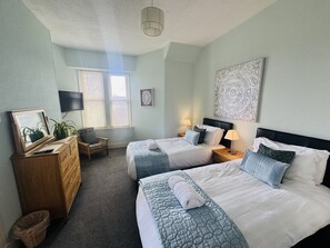 6 chambres, fer et planche à repasser, Wi-Fi gratuit, draps fournis