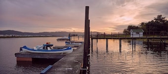 Lagoon-View Chalet | Private BBQ Deck