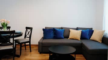 Apartemen (1 A) | Area keluarga | TV layar datar