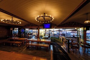 Bar (in der Unterkunft)