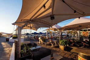 Outdoor dining - Luxe Beachside Retreat | Patio | Resort Perks (Langebaan)