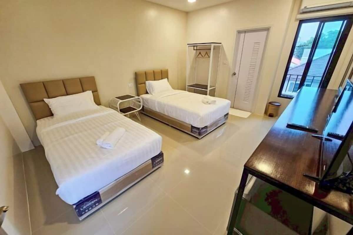 Desk, bed sheets