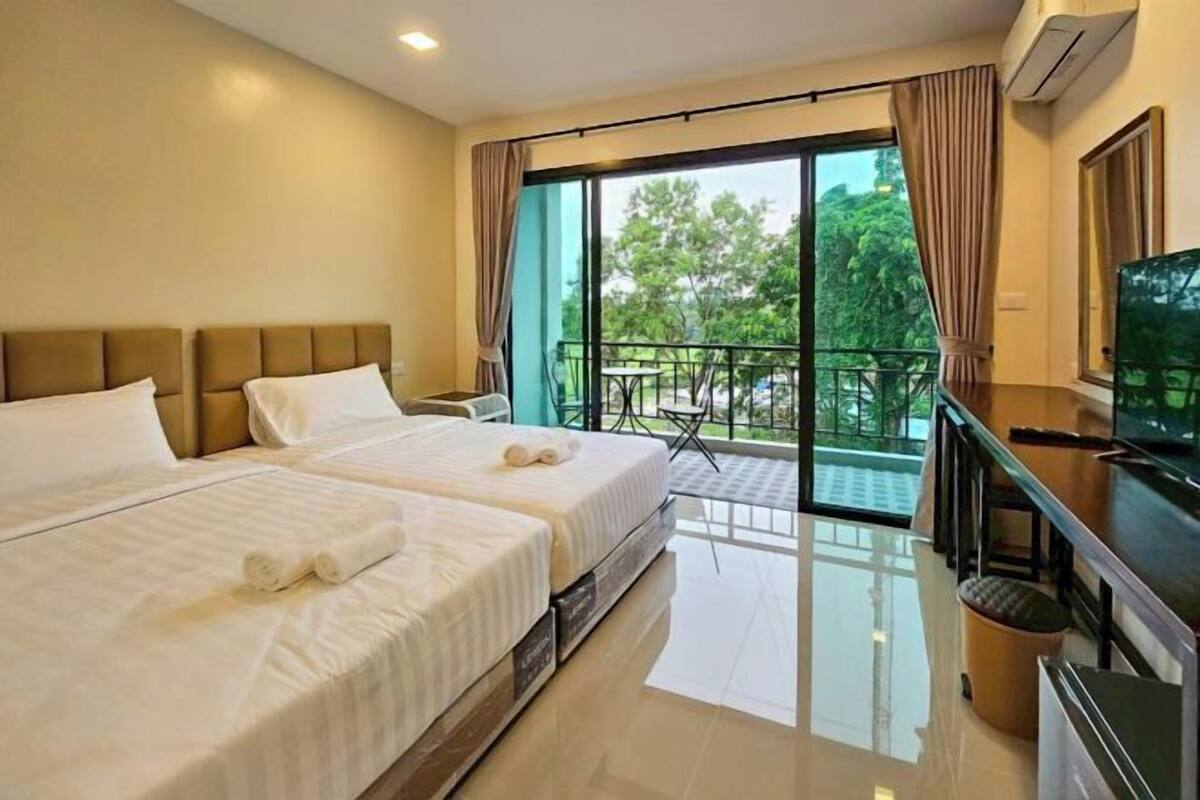 Desk, bed sheets