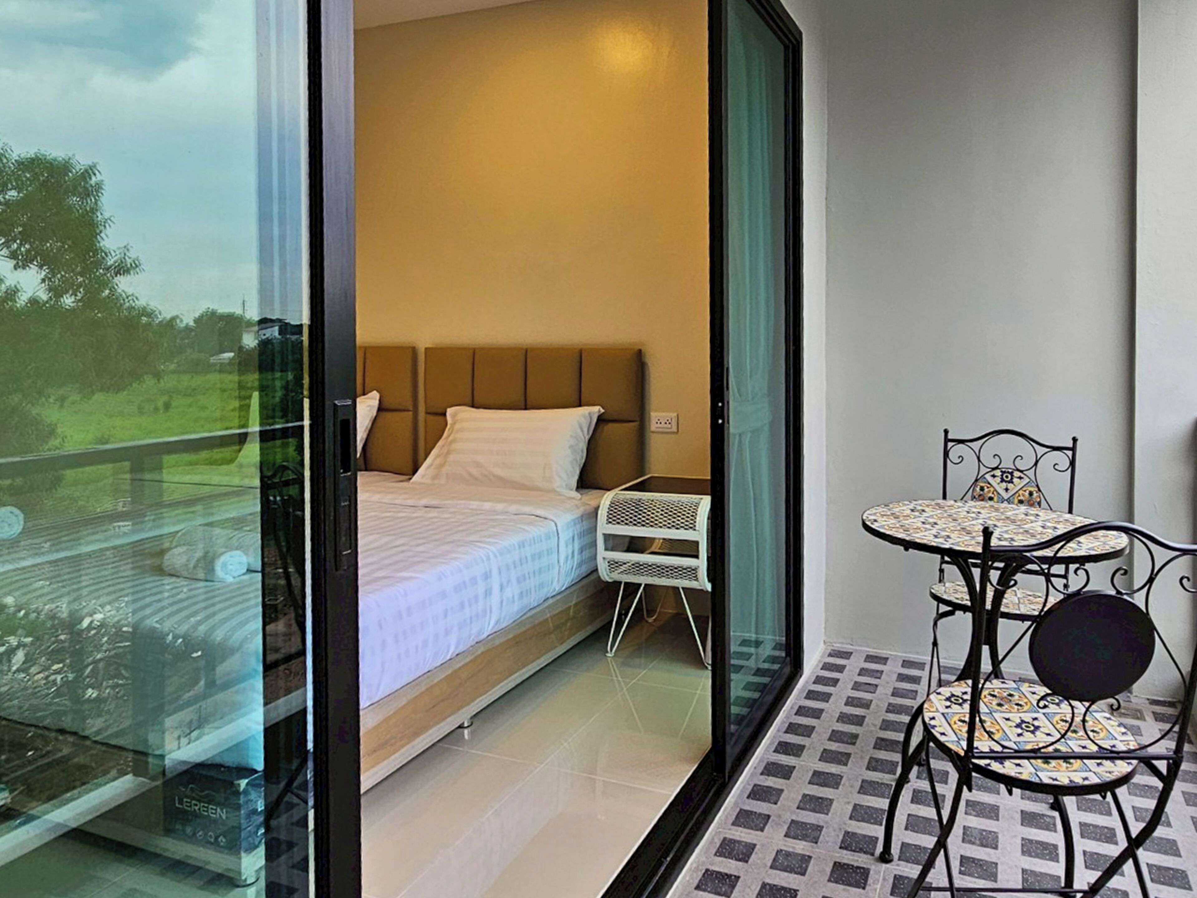 Double Room, Mountain View | Living area | 50-inch Smart TV with digital channels