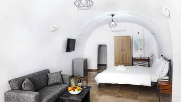 Economy Room | Soundproofing, iron/ironing board, free WiFi, bed sheets