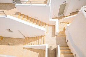 Building design - Xaravgi resort suites (Fira)