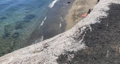 Studio CAP DâAGDE Ă 100 mĂštres de la plage du MĂLE (4 personnes).