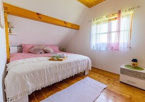 1 chambre, fer et planche à repasser, accès au Wi-Fi (inclus)