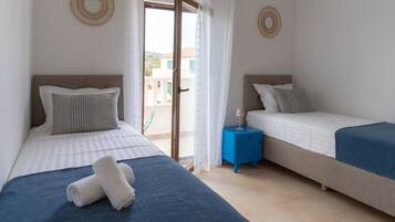 Family House, 6 Bedrooms, Sea View | Iron/ironing board, free WiFi, bed sheets