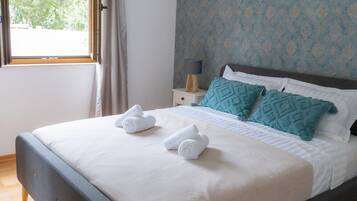 Familienhaus, 6 Schlafzimmer, Meerblick | Bügeleisen/Bügelbrett, kostenloses WLAN, Bettwäsche