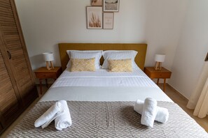 Casa família, 6 quartos, vista para o mar | Ferros/tábuas de passar roupa, Wi-Fi de cortesia, roupa de cama