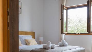 Family House, 6 Bedrooms, Sea View | Iron/ironing board, free WiFi, bed sheets