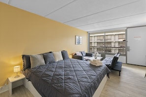 Iron/ironing board, free WiFi, bed sheets