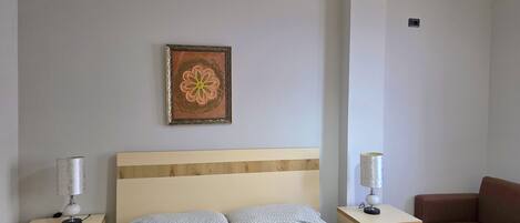 Strygejern/strygebræt, gratis Wi-Fi, sengetøj