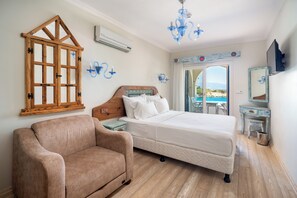 舒适双人房, 阳台, 海景 | 迷你吧、免费 WiFi、床单